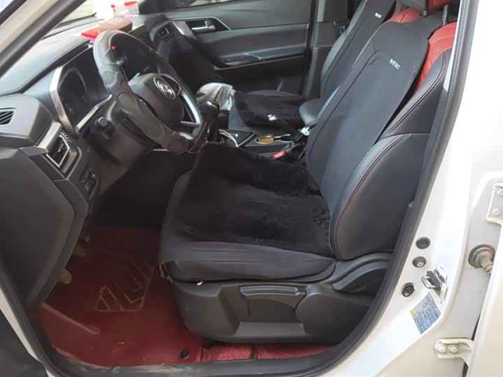 Фото 9 - Dongfeng Forthing T5