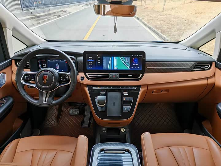 Фото 8 - Hongqi HQ9