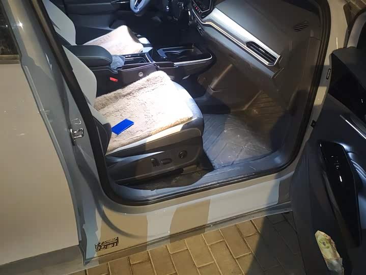 Фото 8 - Volkswagen ID.4 Crozz