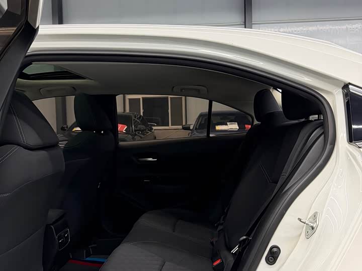 Фото 5 - Toyota Allion