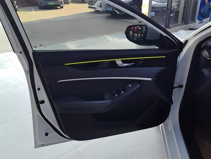 Фото 7 - Dongfeng Aeolus Yixuan Max