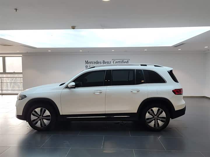 Фото 7 - Mercedes-Benz EQB