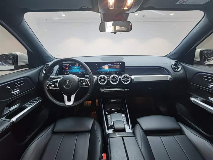 Фото 8 - Mercedes-Benz EQB