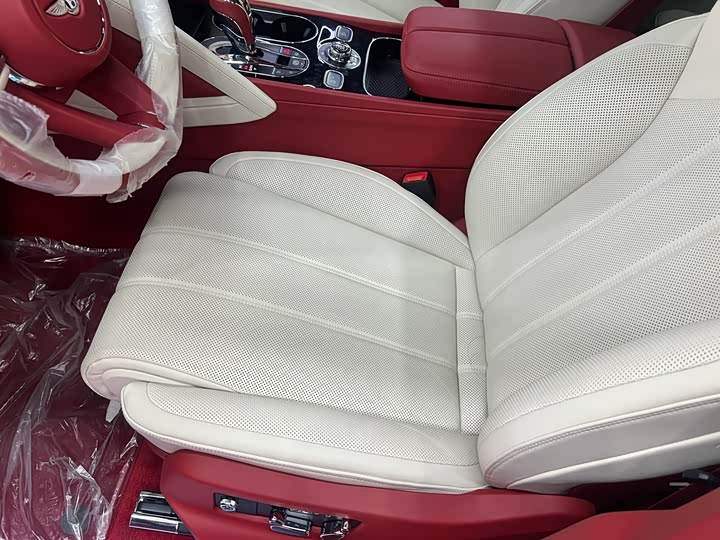 Фото 9 - Bentley Bentayga