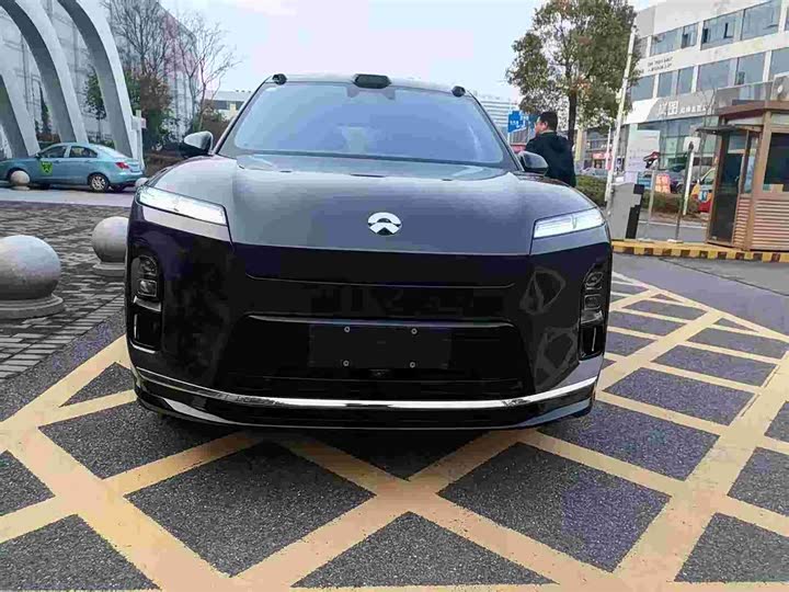 Фото 3 - Nio ES8