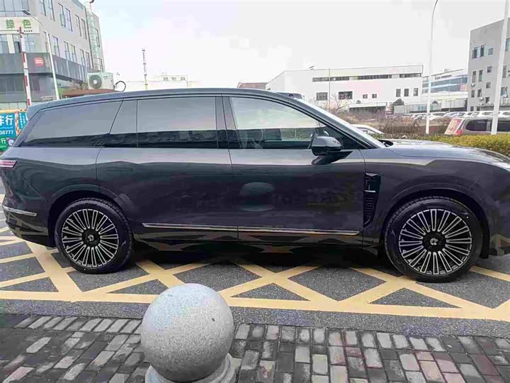 Фото 5 - Nio ES8