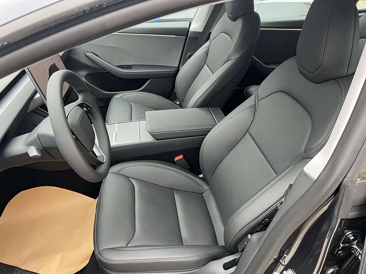 Photo 5 - Tesla Model 3