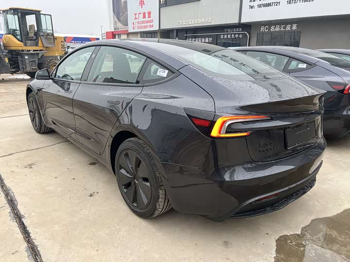 Photo 9 - Tesla Model 3