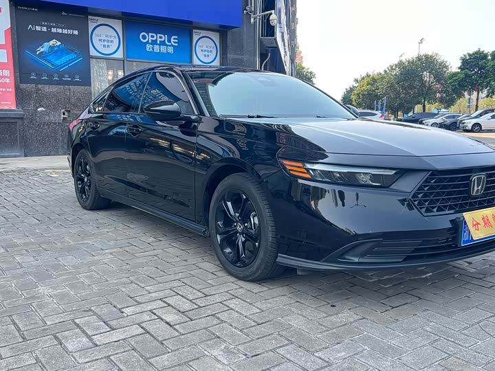 Photo 3 - Honda Accord