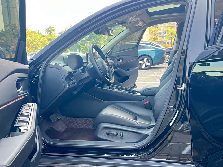 Photo 8 - Honda Accord