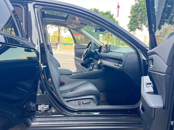 Photo 9 - Honda Accord