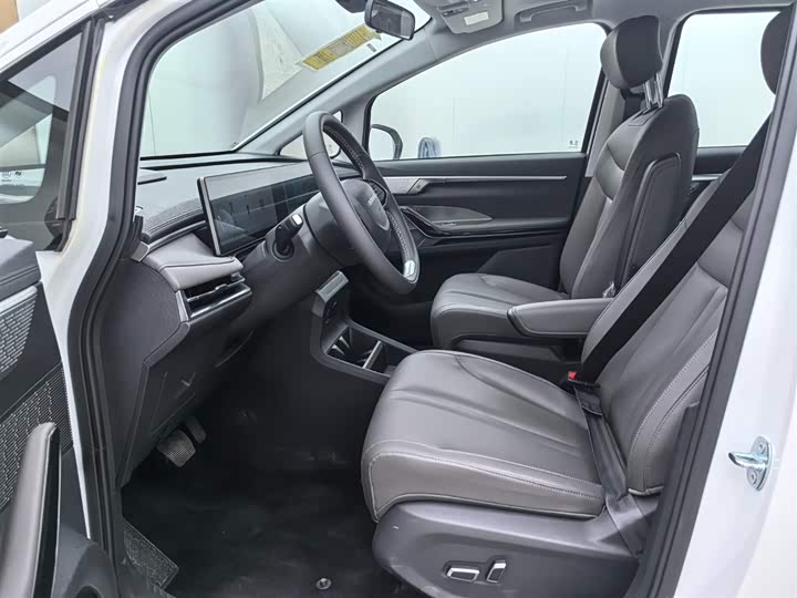 Photo 6 - Maxus Mifa 7