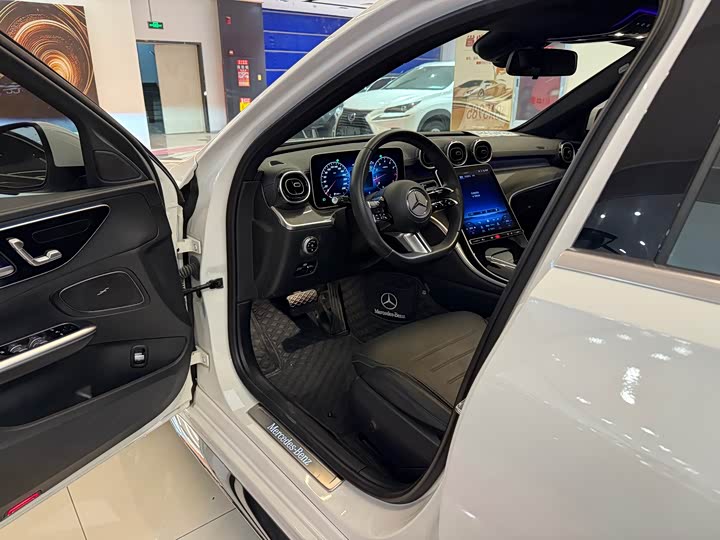 Фото 4 - Mercedes-Benz C-Class