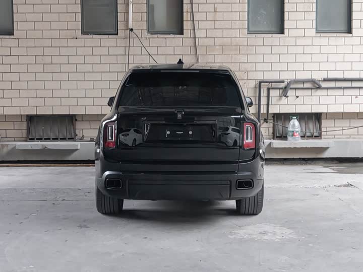 Фото 5 - Rolls-Royce Cullinan