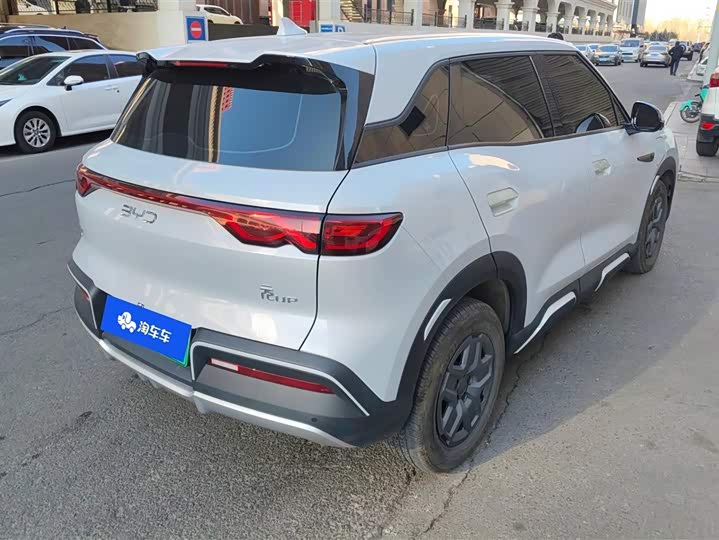 Фото 3 - BYD Yuan Up