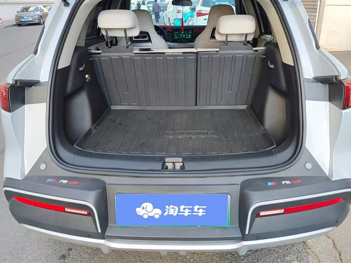 Фото 4 - BYD Yuan Up