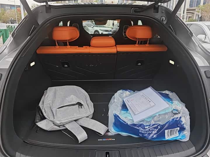 Photo 4 - Xiaomi YU7