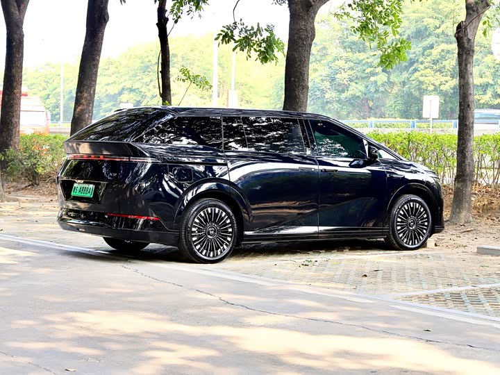 Фото 5 - XPeng X9