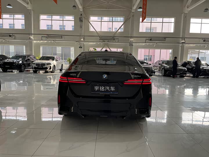 Фото 5 - BMW 5 Series