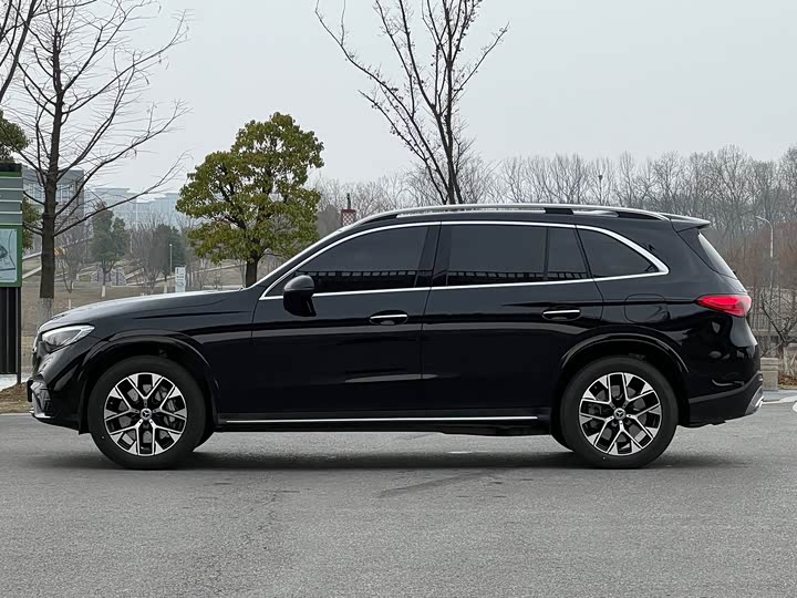 Photo 4 - Mercedes-Benz GLC-Class Hybrid