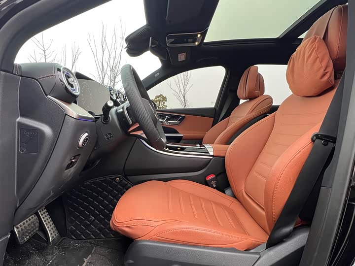 Photo 8 - Mercedes-Benz GLC-Class Hybrid