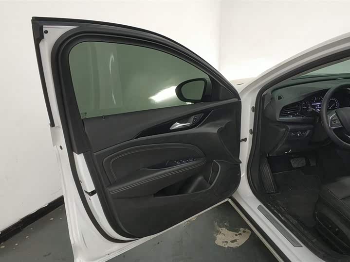 Фото 7 - Buick Regal