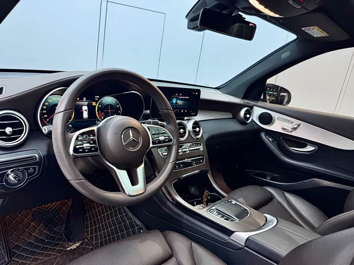 Фото 8 - Mercedes-Benz GLC-Class