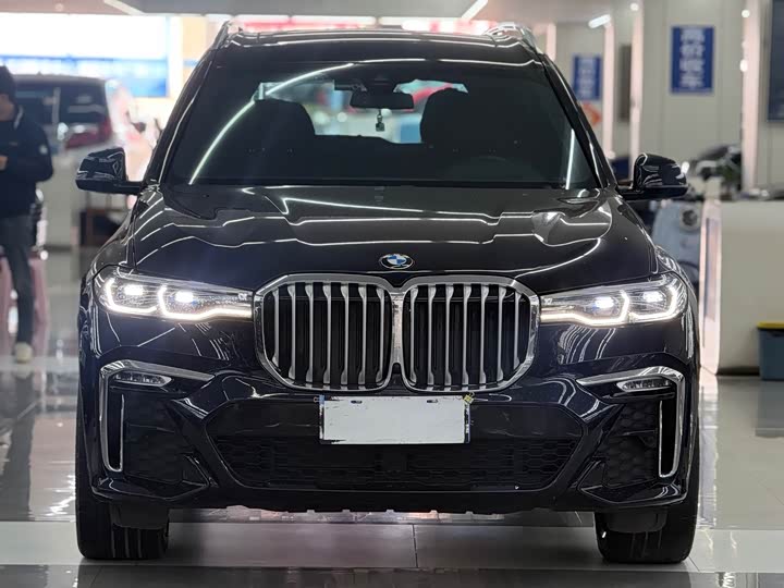 Фото 2 - BMW X7
