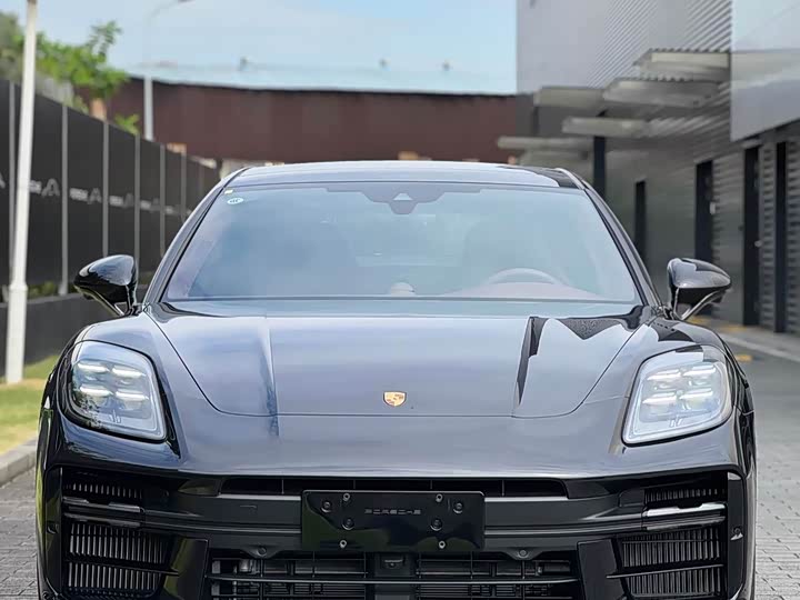 Фото 2 - Porsche Panamera