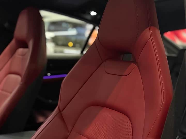 Фото 9 - Porsche Panamera