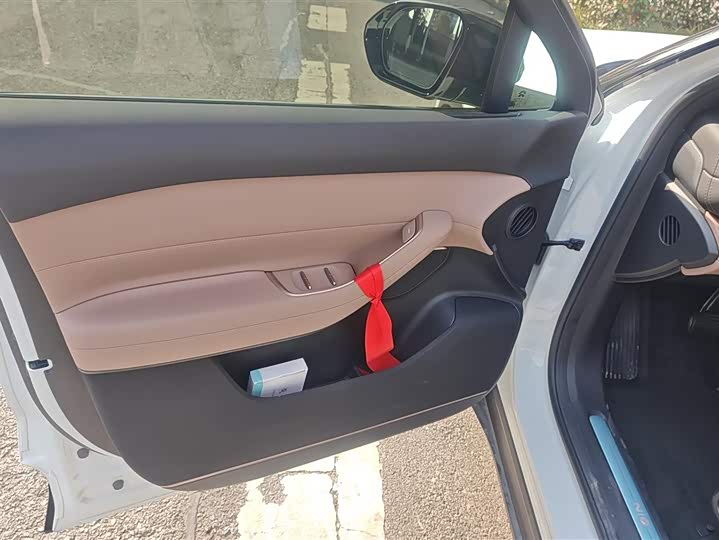 Фото 7 - Nio ES6