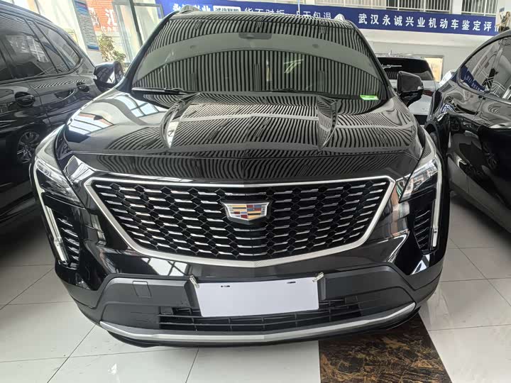 Фото 2 - Cadillac XT4