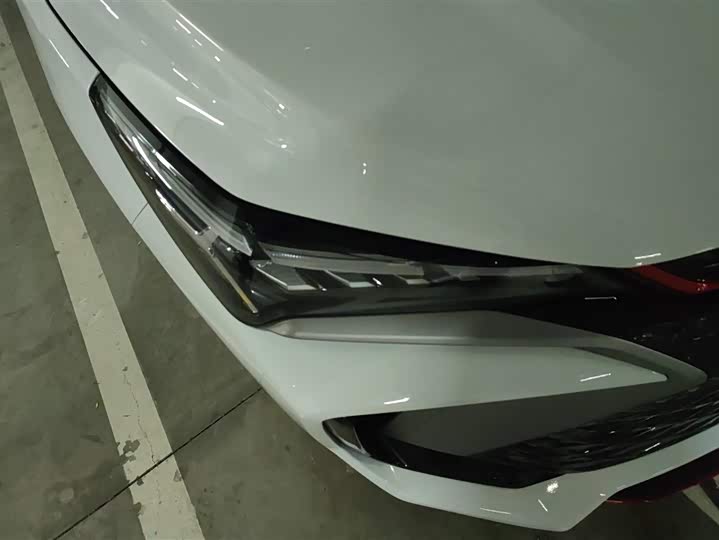 Фото 5 - Geely Coolray