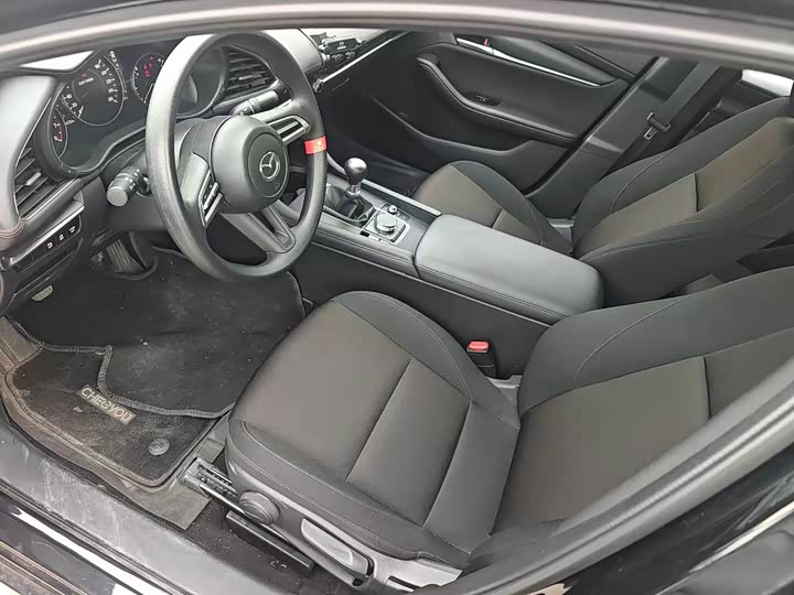 Photo 8 - Mazda 3 (Axela)