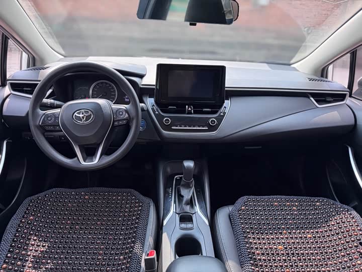 Фото 5 - Toyota Corolla