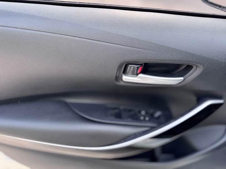 Фото 8 - Toyota Corolla