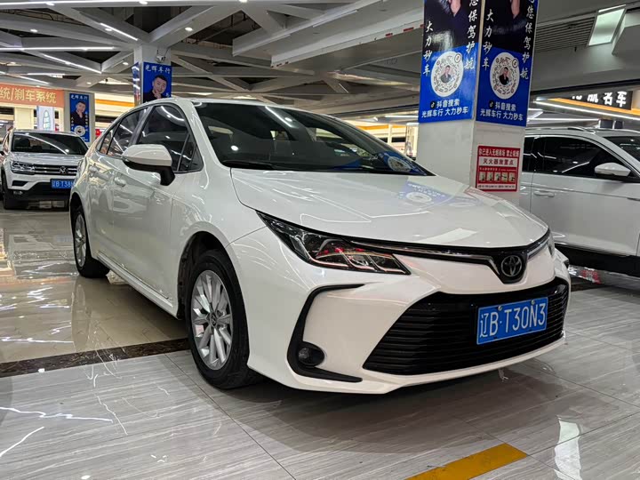 Фото 1 - Toyota Corolla