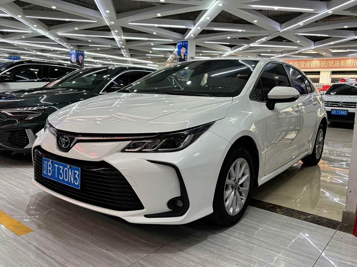 Фото 3 - Toyota Corolla