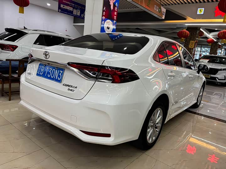 Фото 6 - Toyota Corolla