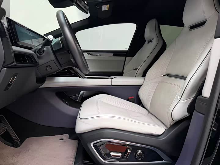 Фото 4 - HiPhi X