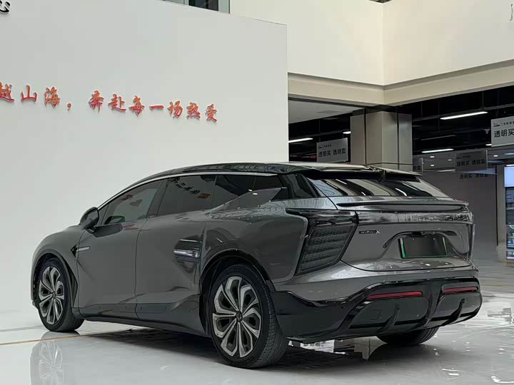 Фото 9 - HiPhi X