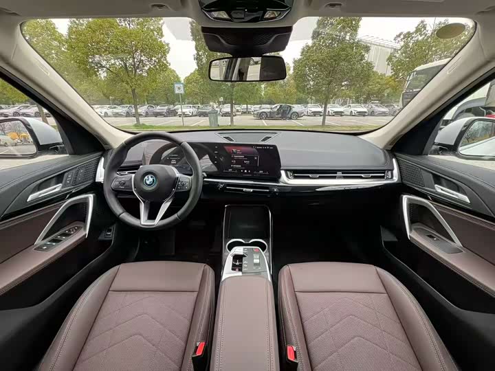 Фото 6 - BMW iX1