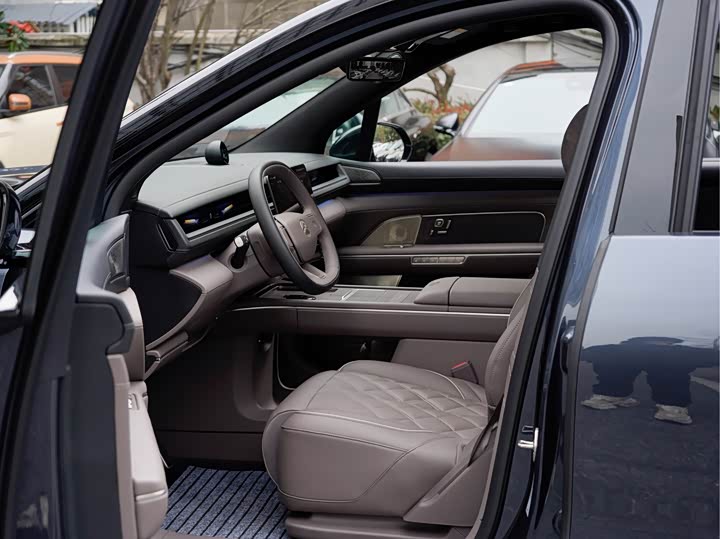 Фото 9 - Nio ES8