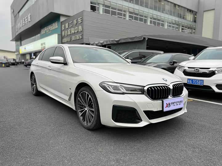 Фото 3 - BMW 5 Series