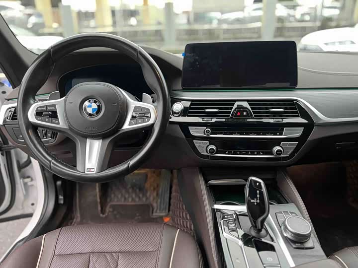 Фото 5 - BMW 5 Series