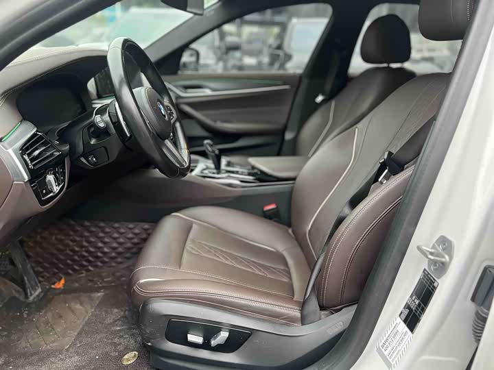 Фото 6 - BMW 5 Series