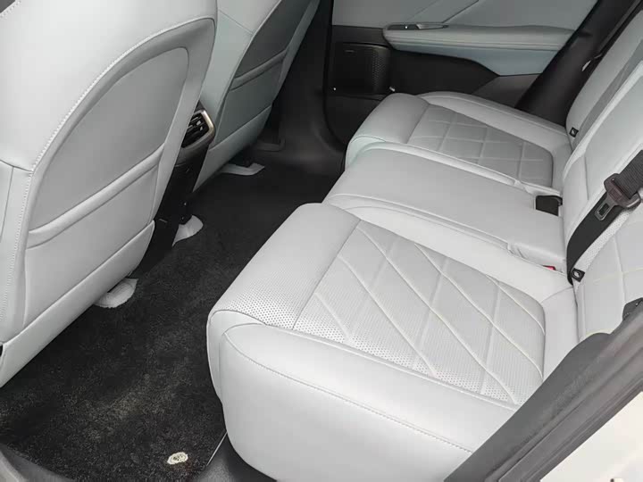 Photo 5 - Changan Deepal S05