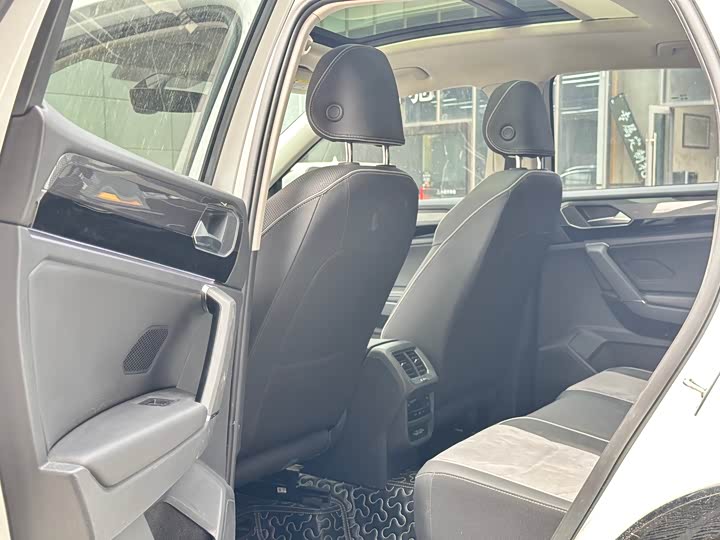 Фото 4 - Volkswagen Tayron X