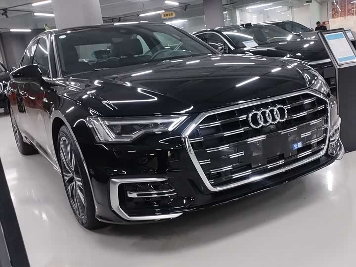 Фото 3 - Audi A6L