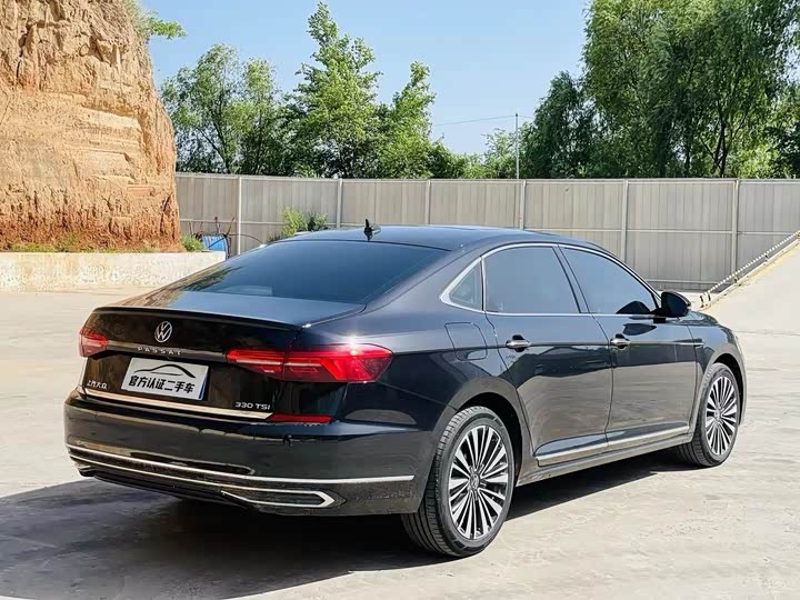 Фото 7 - Volkswagen Passat